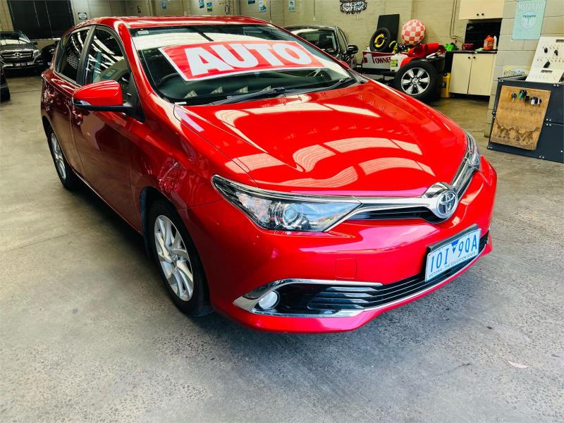 >2017 Toyota Corolla Hatchback Ascent Sport ZRE182R